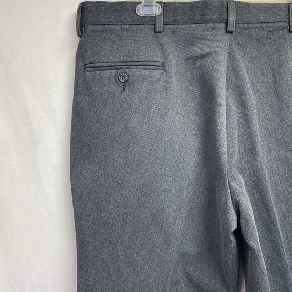 Dockers Individual Fit Waistband Flat Front Classic Fit Pants Men Sz 40x30 Gray - Picture 15 of 16
